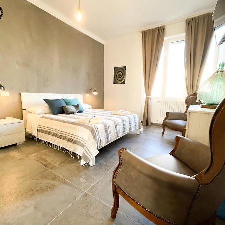 4 Balconi Rooms-Elements B&B 레체 외부 사진