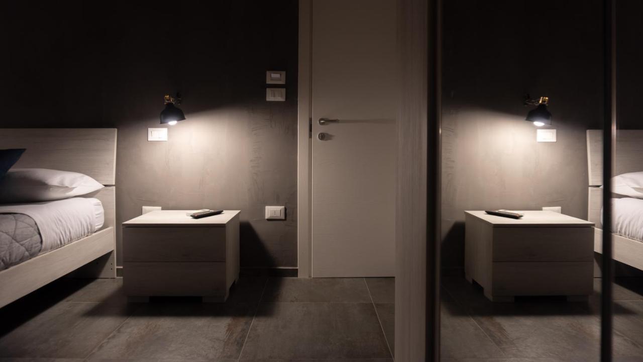 4 Balconi Rooms-Elements B&B 레체 외부 사진