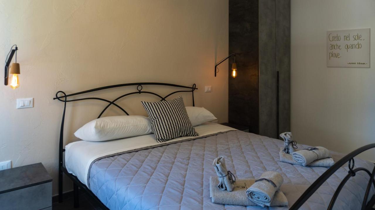 4 Balconi Rooms-Elements B&B 레체 외부 사진