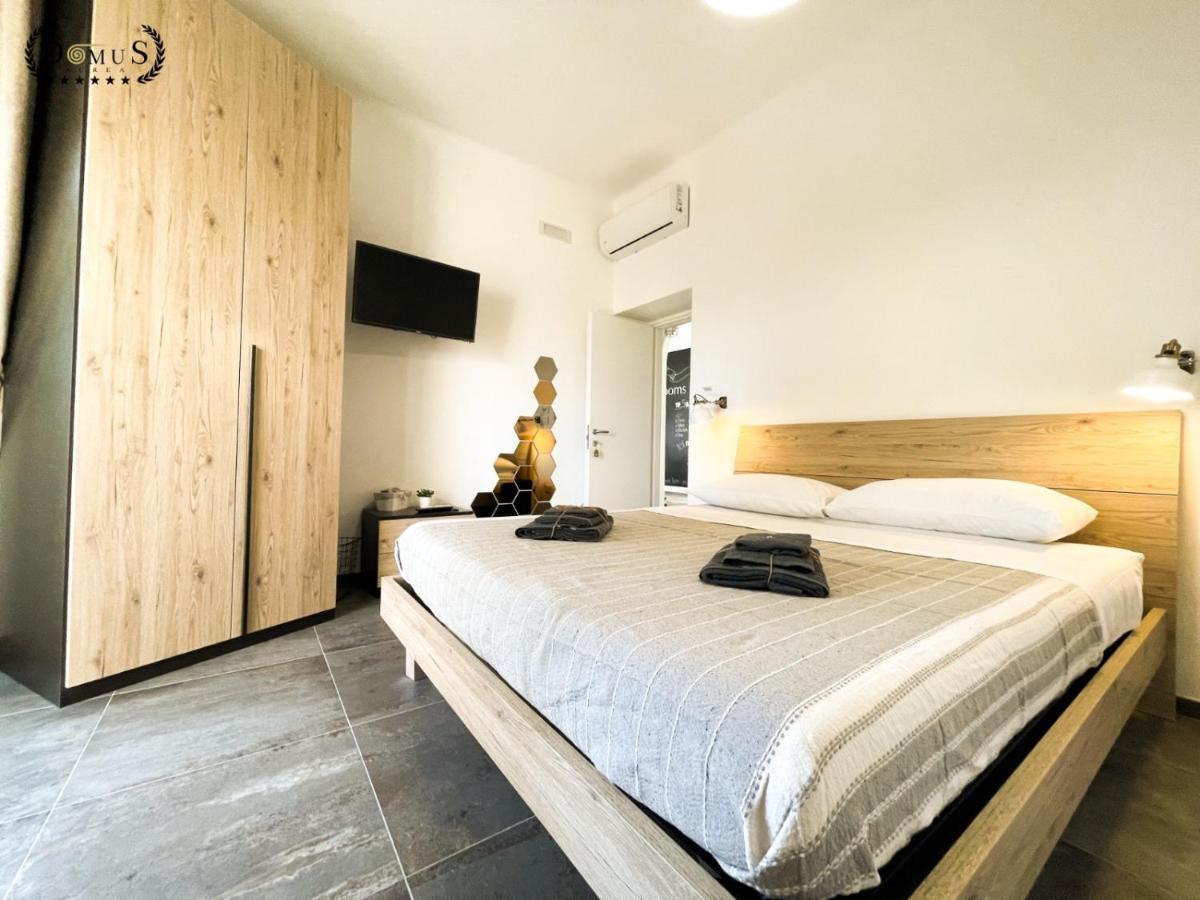4 Balconi Rooms-Elements B&B 레체 외부 사진